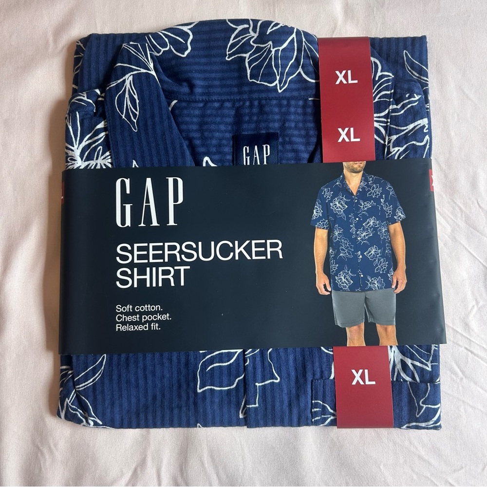 GAP Blue Floral Seersucker Shirt – XL